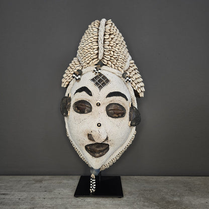 PUNU MASK (CAMEROON/GABON) 40H BEADED