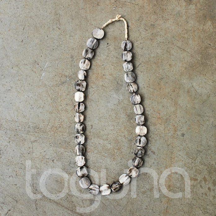 BONE BEAD (KENYA) 10CENT GRY