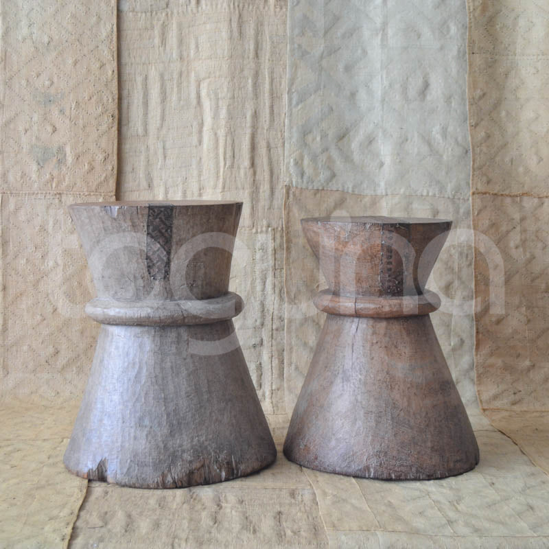 TONGA GRAIN MORTAR/SIDE-TABLE (ZIMBABWE) 31D 62H NAT