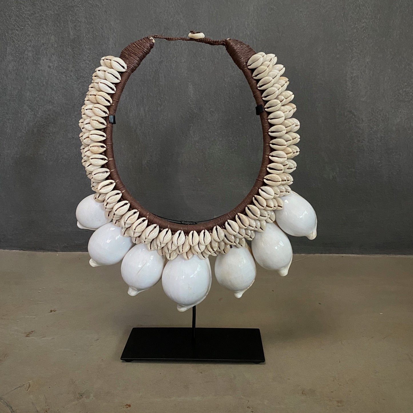 EGG SHELL COLLAR (INDONESIA) SML 28W 36H