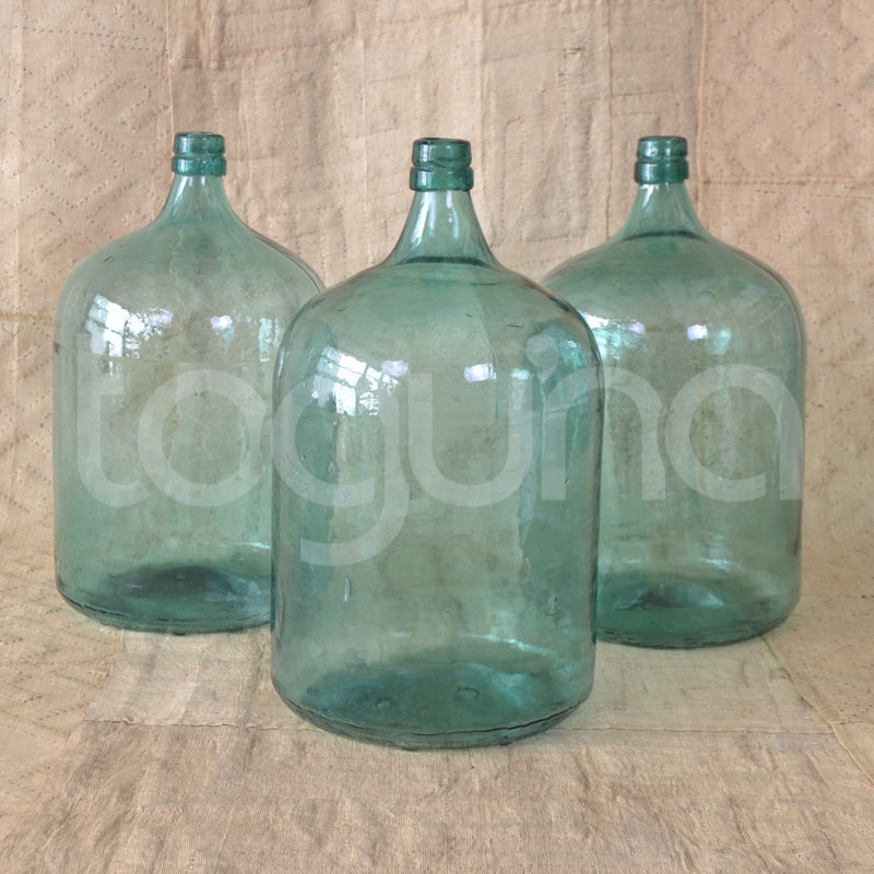 GLASS VESSEL (INDONESIA) 45H OLD