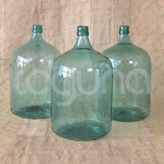 GLASS VESSEL (INDONESIA) 45H OLD