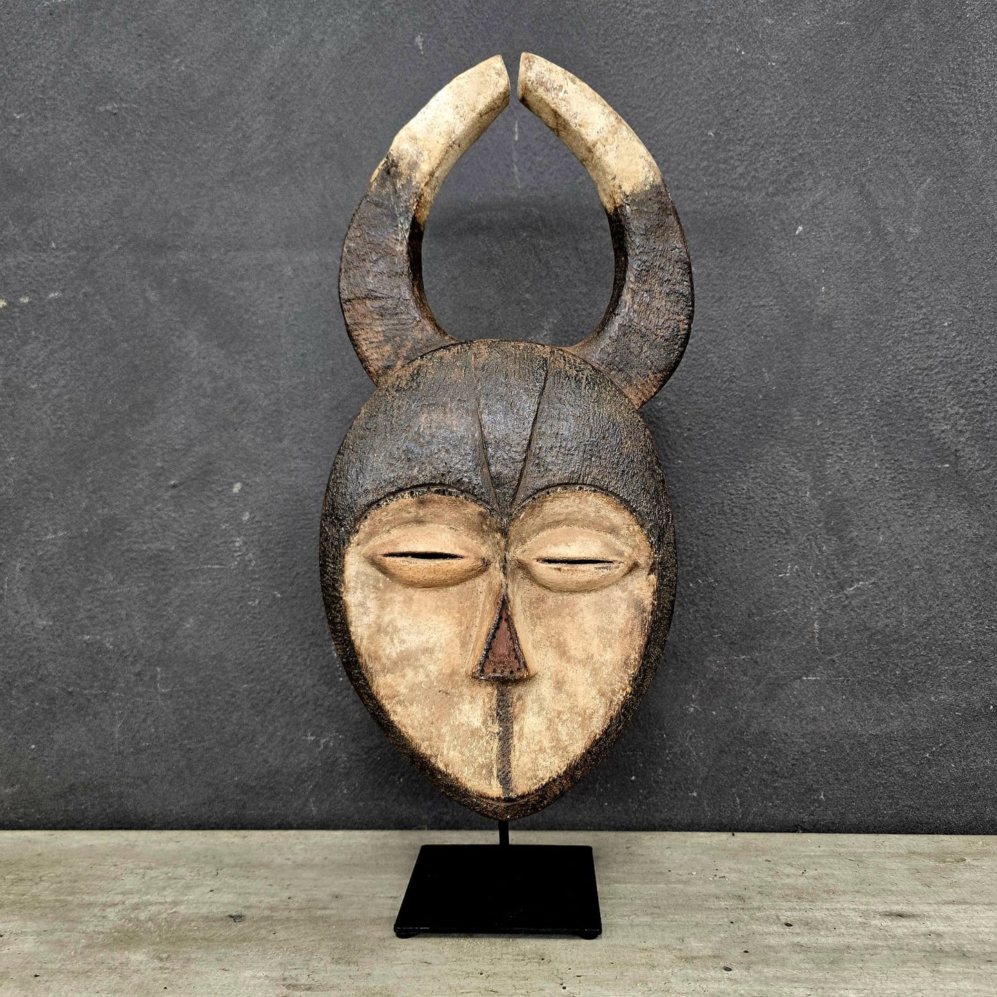KWELE MASK (REPUBLIC OF CONGO) 25H