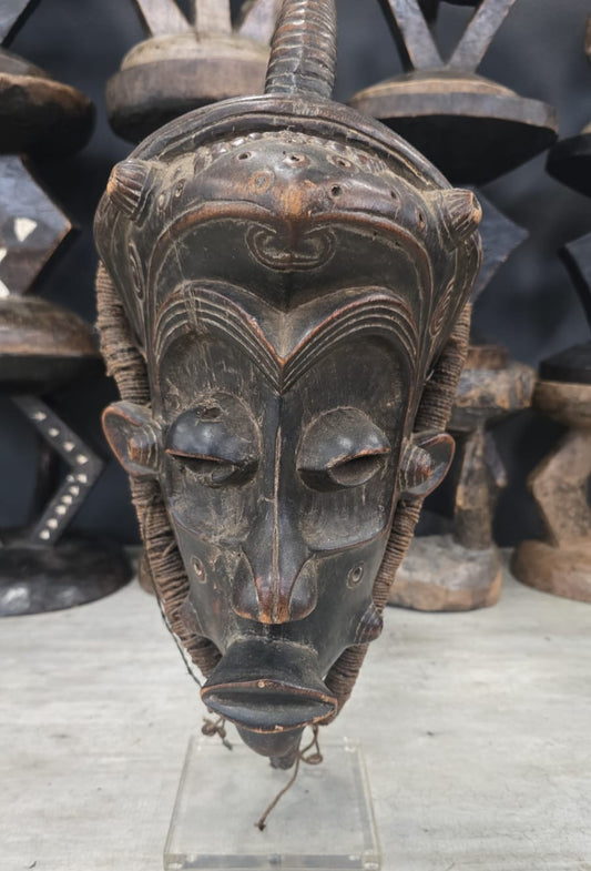LUALWA MASK (REPUBLIC OF CONGO)