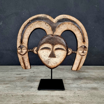 KWELE MASK (REPUBLIC OF CONGO) HEART 40H