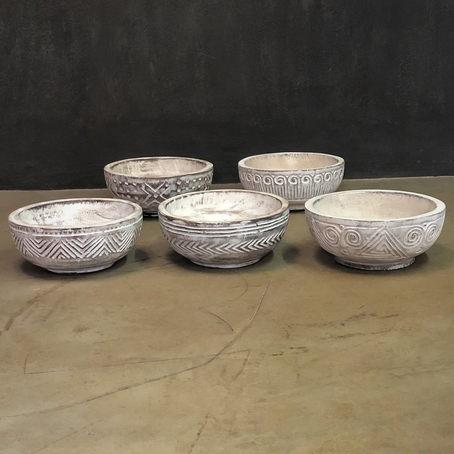 BALINESE BOWL (INDONESIA) COCONUT 45L 45W 20H DRK