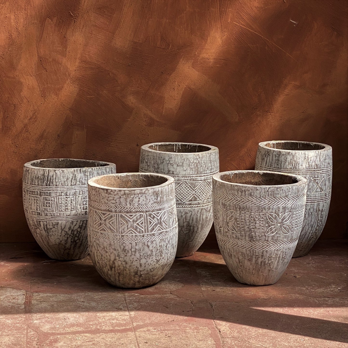 ENGRAVED VESSEL (INDONESIA) COCONUT 50L 50W 60H WHTW
